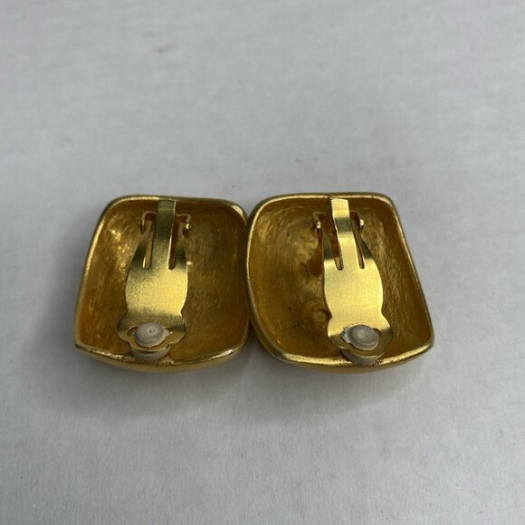 Vintage Clara Studio Inc Chunky Gold Tone Large Clip On Earrings Signed - Picture 3 of 7